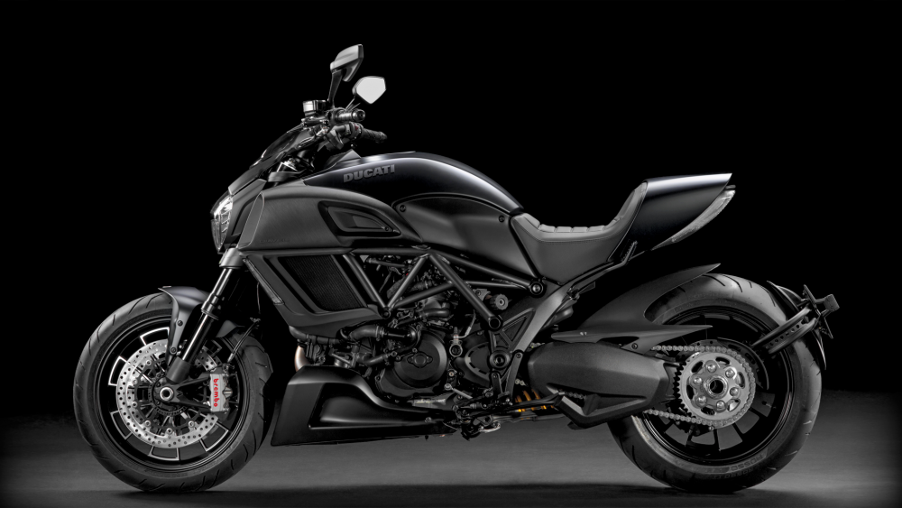Diavel Dark