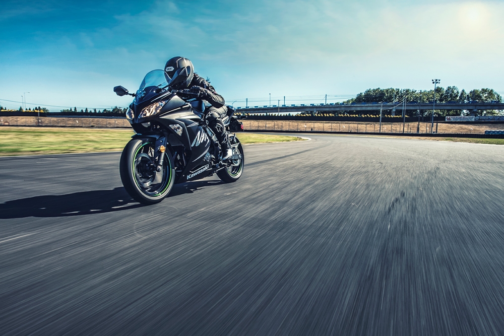 Ninja 300 ABS Winter Test Edition