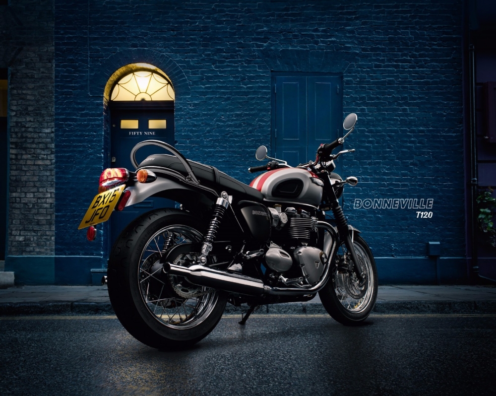 Bonneville T120
