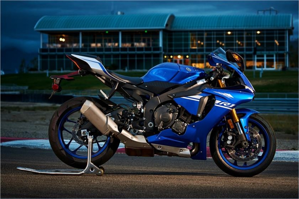 YZF R1