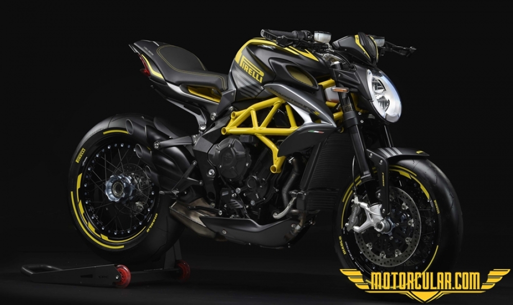 MV Agusta Dragster 800RR Pirelli'yi Sundu