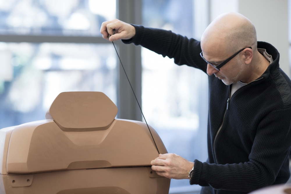 K 1600 Grand America