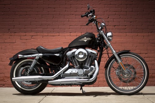 2016 Harley-Davidson Sporster Seventy-Two Tanıtımı | motorcular.com