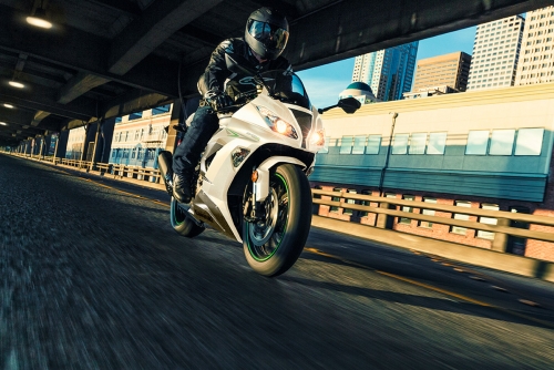 2017 Kawasaki Ninja ZX-6R ABS Tanıtımı | motorcular.com