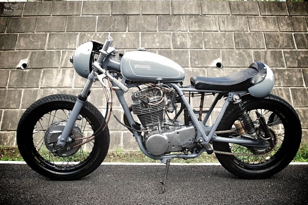 Yamaha SR400