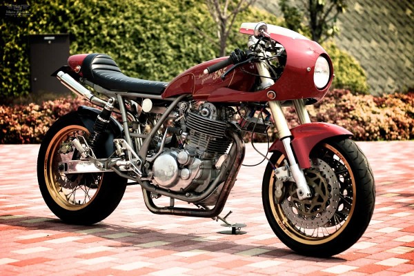 Yamaha SR400 Neo Cafe Racer