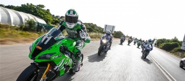 Kawasaki Yeni 2017 Renklerini Tanıttı