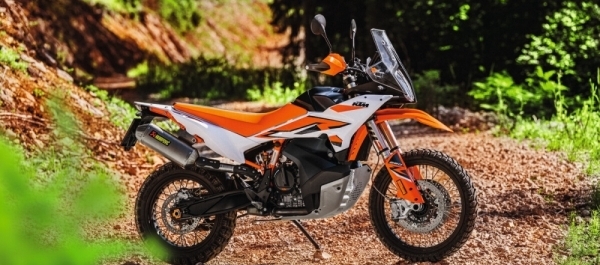 KTM 890 Adventure R Yenilendi
