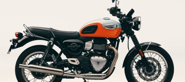 Triumph Bonneville T40 Sunuldu