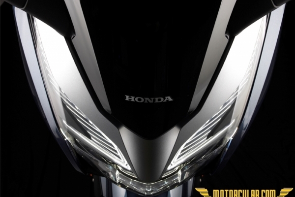 Honda Forza 300 2018 www.motorcular.com