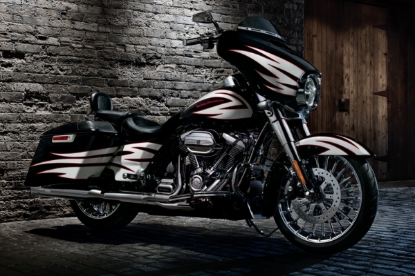 2017 Harley-Davidson Street Glide