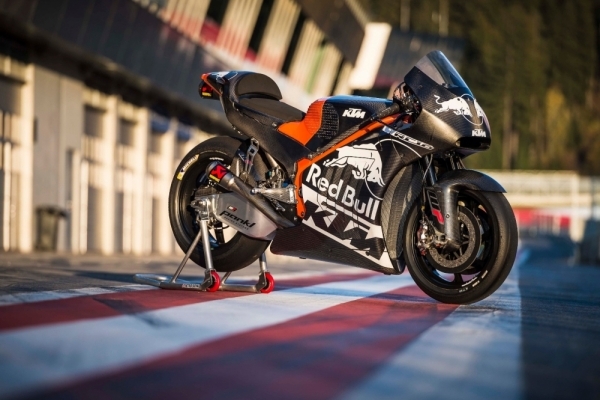 2017 KTM RC16 