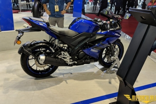 Yamaha R15 www.motorcular.com
