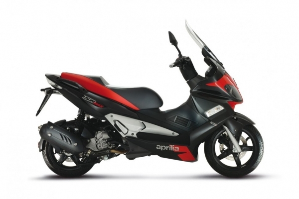 2015 Aprilia SR Max 300 