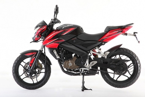 2015 Bajaj Pulsar 200 NS