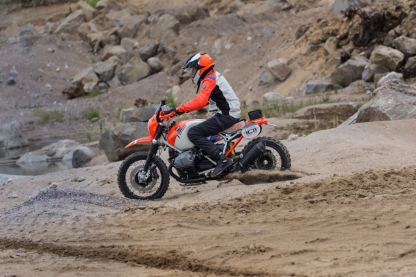 BMW Motorrad Lac Rose