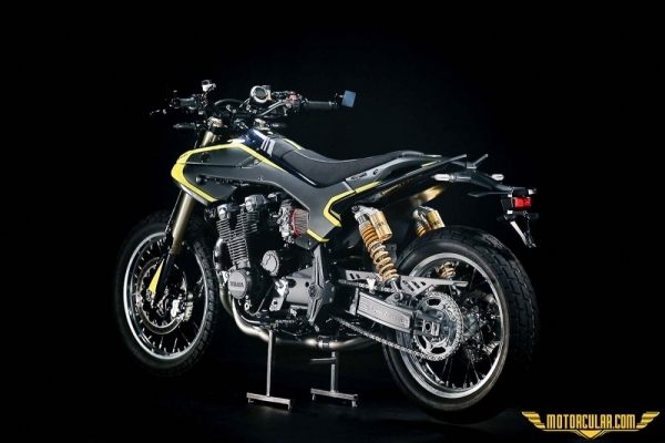 Custom Yamaha XJR1300 Flat Tracker www.motorcular.com