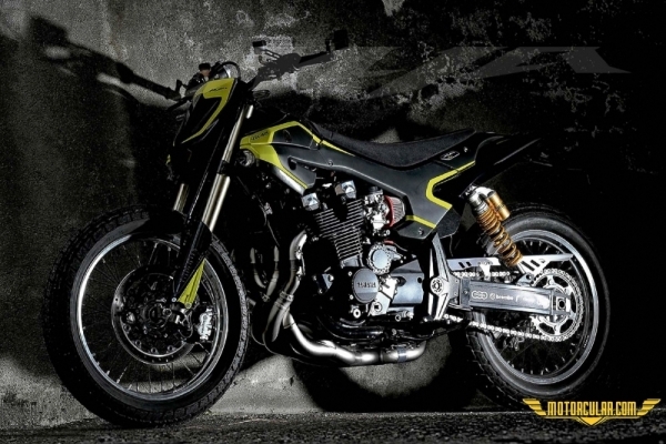 Custom Yamaha XJR1300 Flat Tracker www.motorcular.com