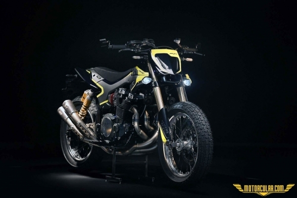 Custom Yamaha XJR1300 Flat Tracker www.motorcular.com