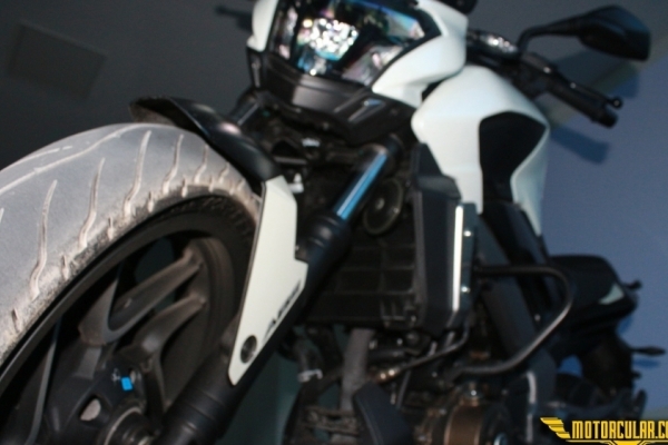  Bajaj Dominar 400