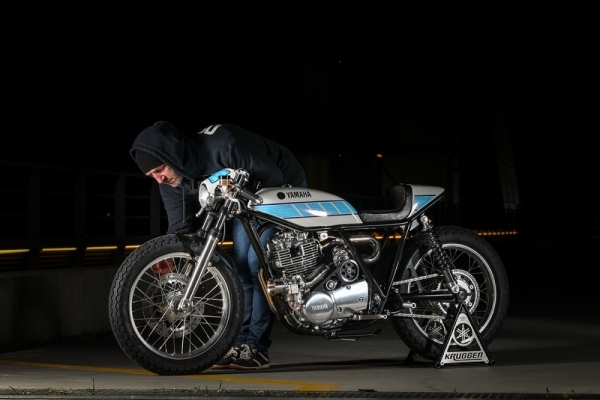 Yamaha Custom SR400