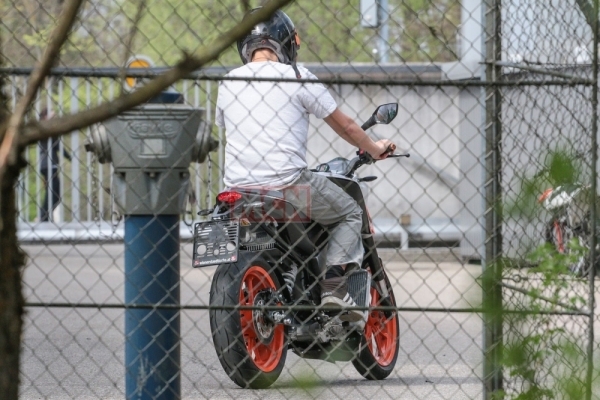  Elektrikli KTM 390 Duke 