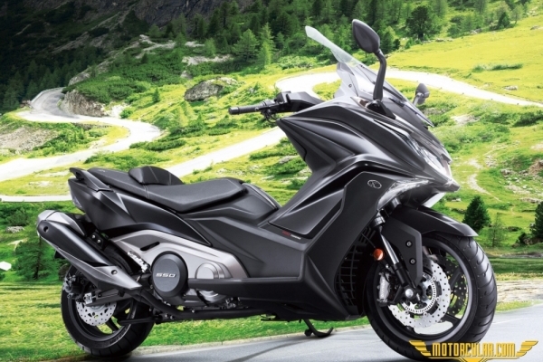 Kymco AK550