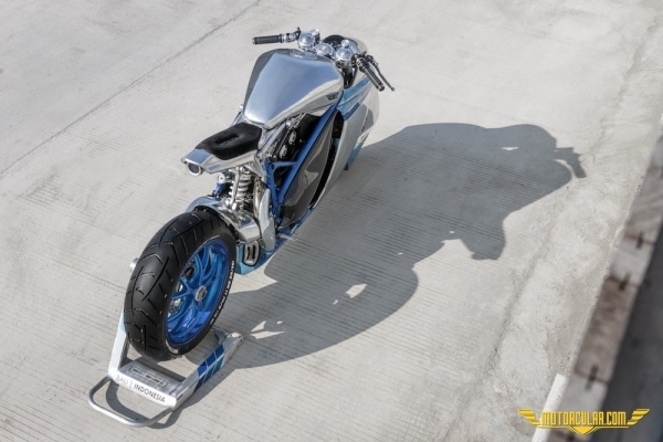 Project XG-848X Custom Ducati