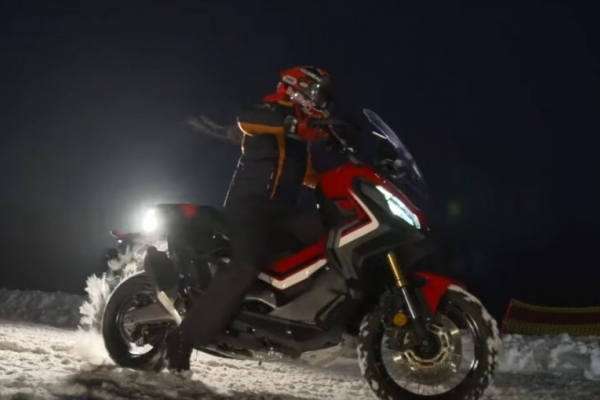 Honda X-ADV ile Kar Performansı