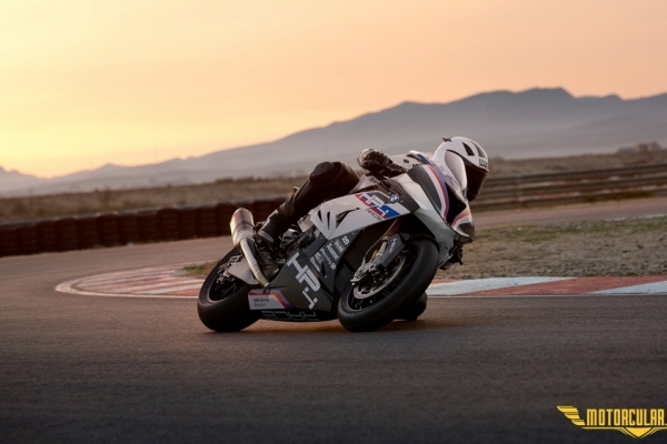  BMW HP4 Race 2017