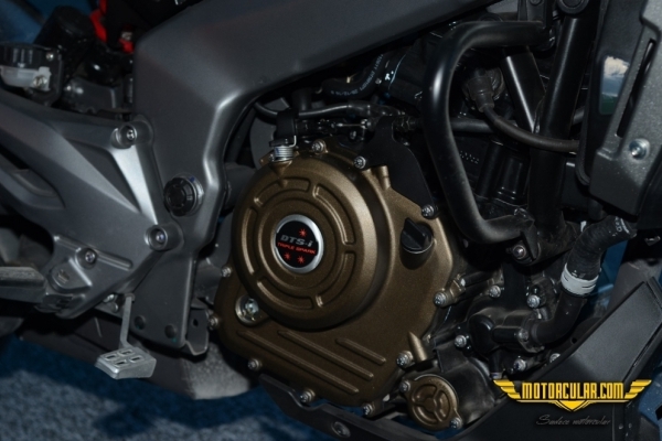 Bajaj Dominar 400 Triple Spark 4-valve DTS-i Motor