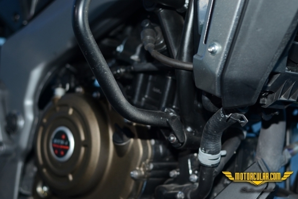 Bajaj Dominar 400 Triple Spark 4-valve DTS-i Motor