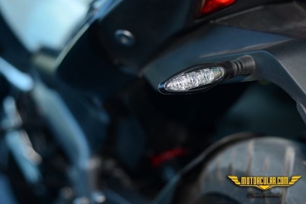 Bajaj Dominar 400 Ön LED Sinyal