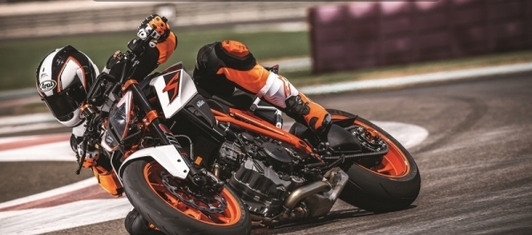 KTM 1290 Super Duke R'ı Sundu