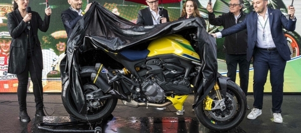 Ducati Monster Senna Modeli Sunuldu