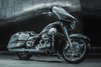 Harley-Davidson - CVO Street Glide