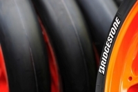 Bridgestone'nun MotoGP 2015 İçin Hazırladığı Yeni Lastik İşaretleri
